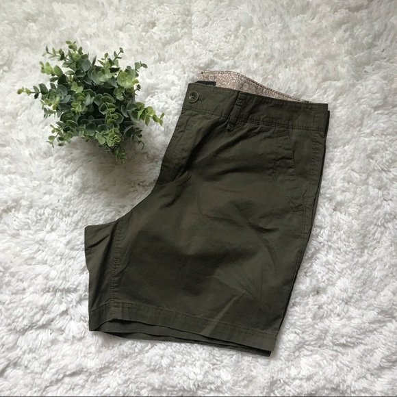Eddie Bauer Pants - Eddie Bauer Green Khaki Shorts Size 14